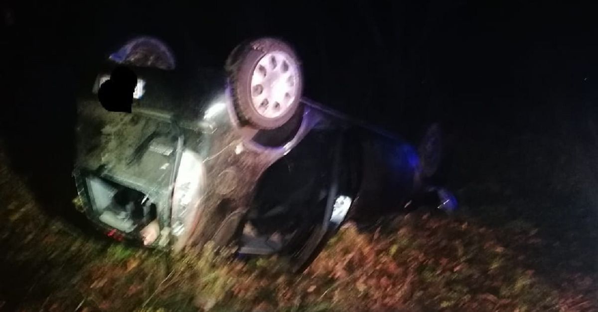 39-річна водійка Mitsubishi Colt перекинулась на дах біля Стрия