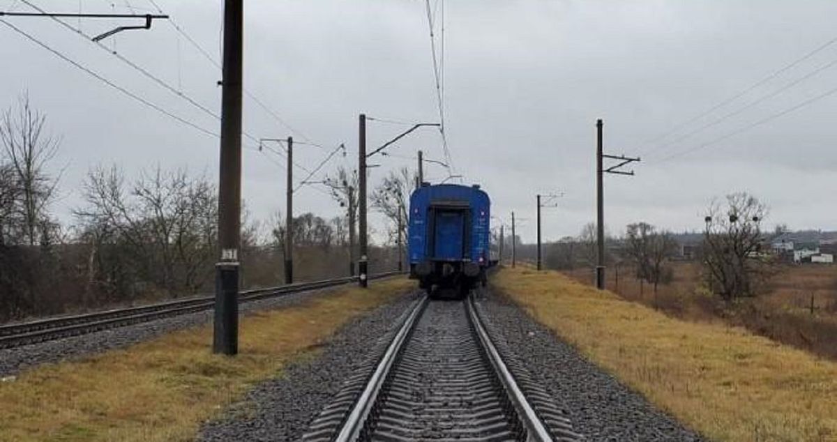 Під колесами швидкісного поїзда в Пустомитах загинув пенсіонер