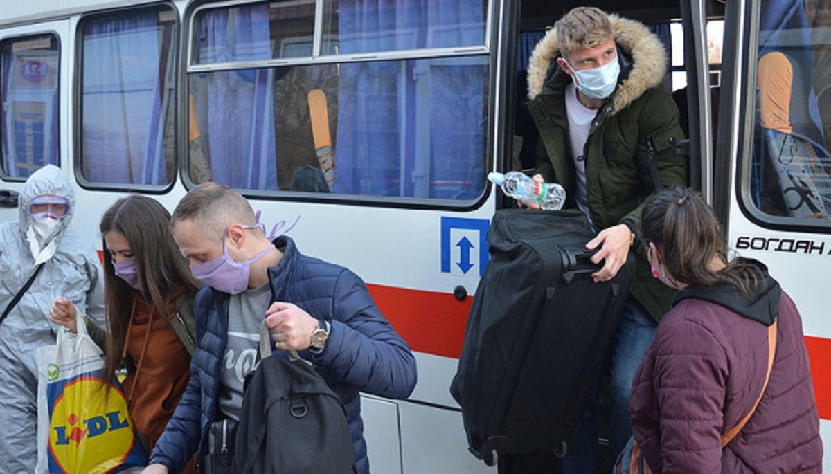 На Львівщині запрацювали нові обмеження для транспорту та шкіл
