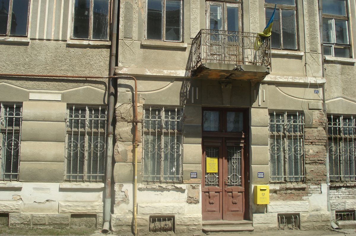 У Снятині продають приміщення «Укрпошти» за 1,5 млн грн
