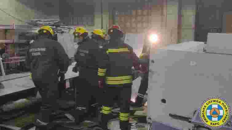 На київському заводі через падіння багатотонного верстата загинули двоє працівників