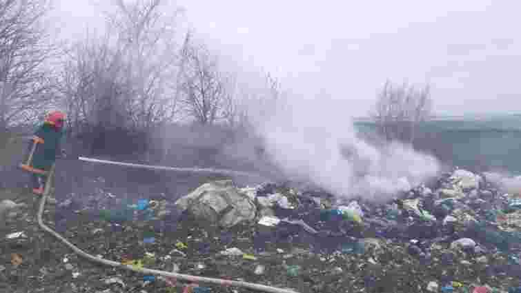 На сміттєзвалищі біля Франківська вдруге за місяць виникла пожежа