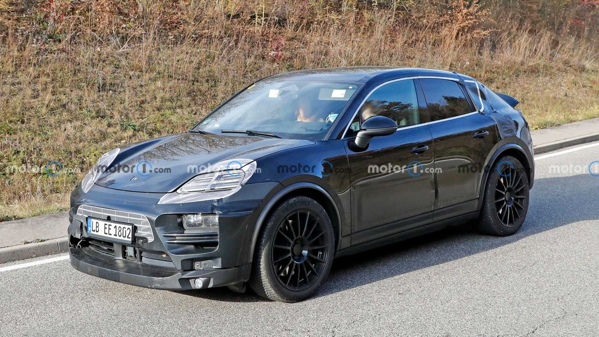Електричний Porsche Macan сфотографували під час тестів