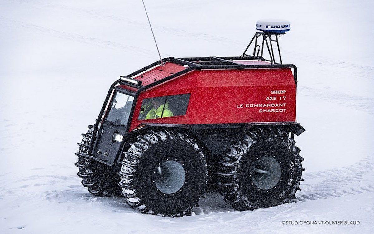 Український позашляховик Sherp почав возити туристів на Північний полюс