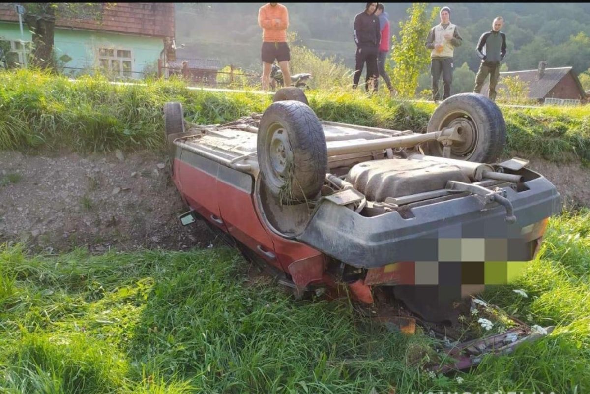 Двох закарпатських школярів судили за ДТП на краденому авто