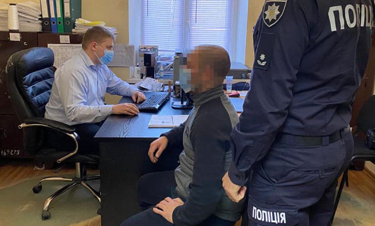 36-річний львів’янин тричі вдарив ножем сусіда у під'їзді будинку
