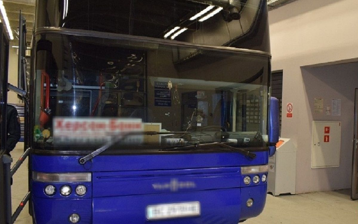 Польські митники виявили контрабанду в автобусі львівського перевізника