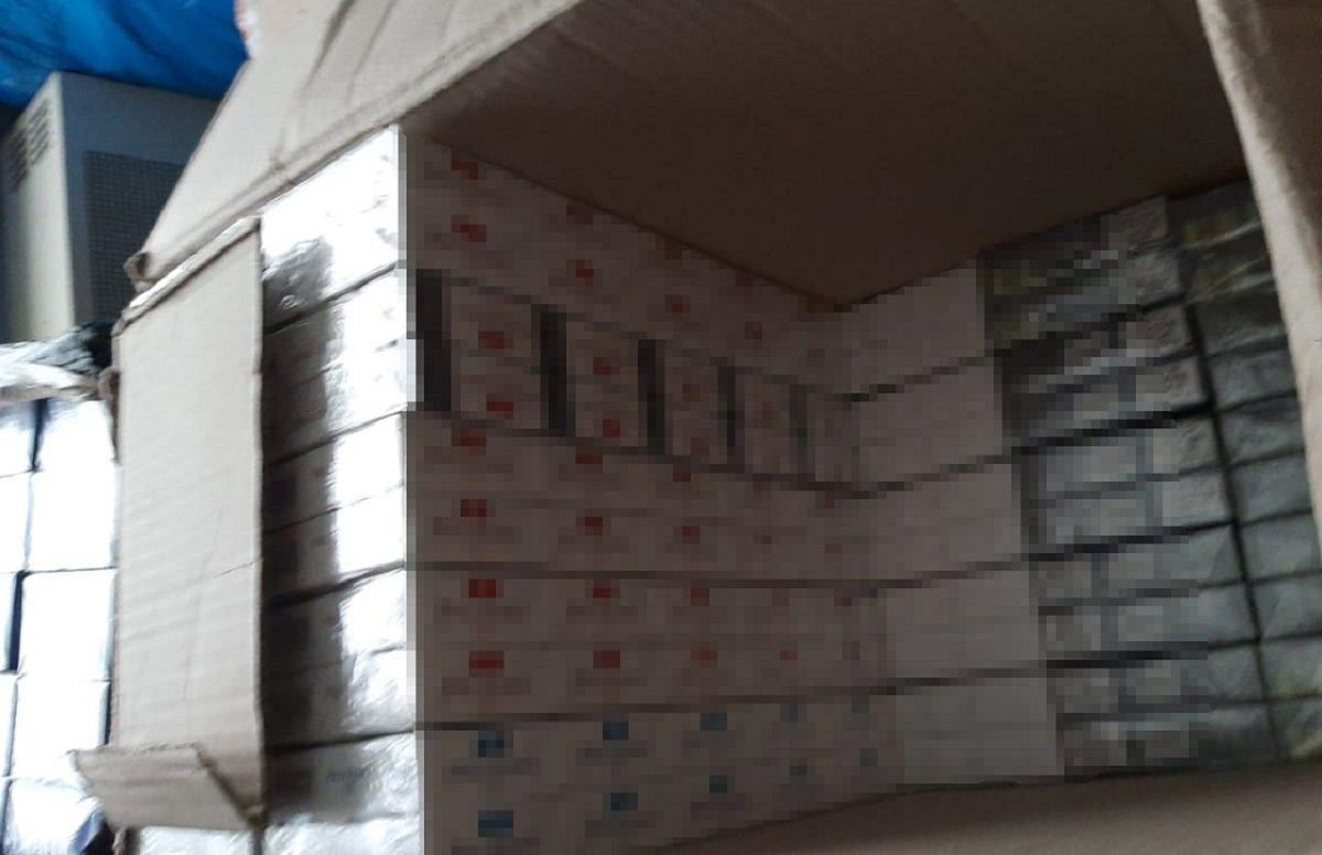 У мешканця Львівщини вилучили підроблені сигарети та спирт на мільйон гривень