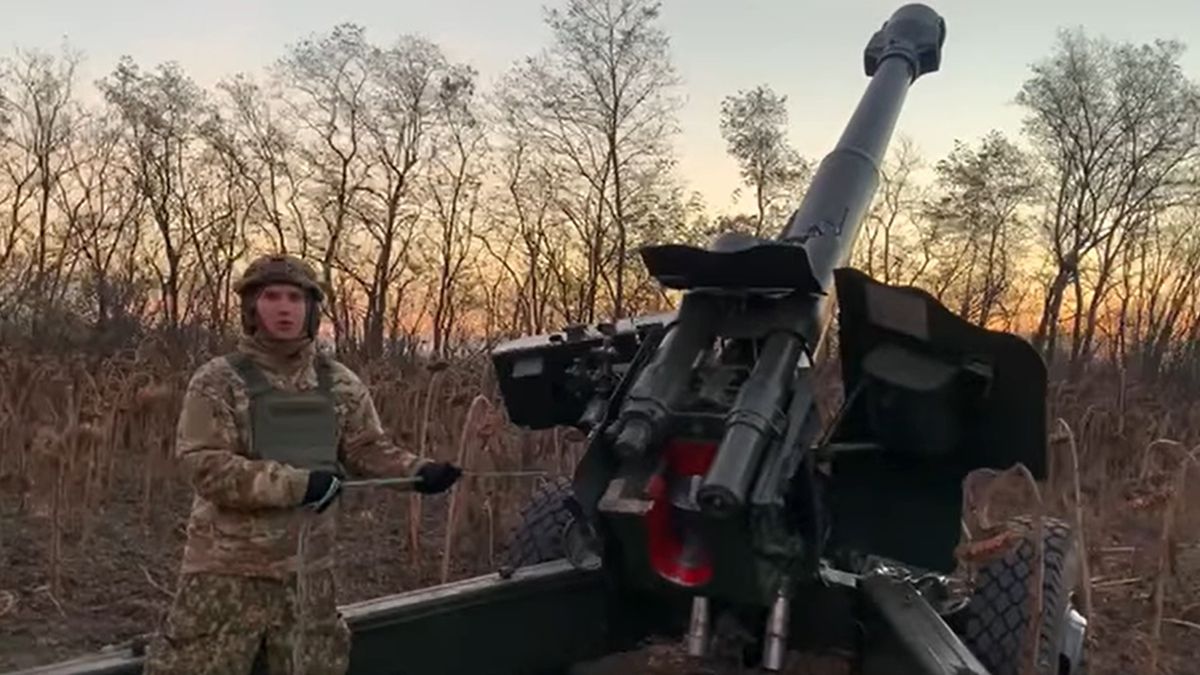 ДБР відкрило справу через відео Юрія Бутусова, де він стріляє із гаубиці