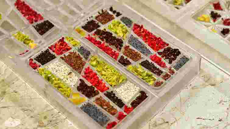 «Сільпо» випустить шоколад у вигляді мозаїки львівського митця