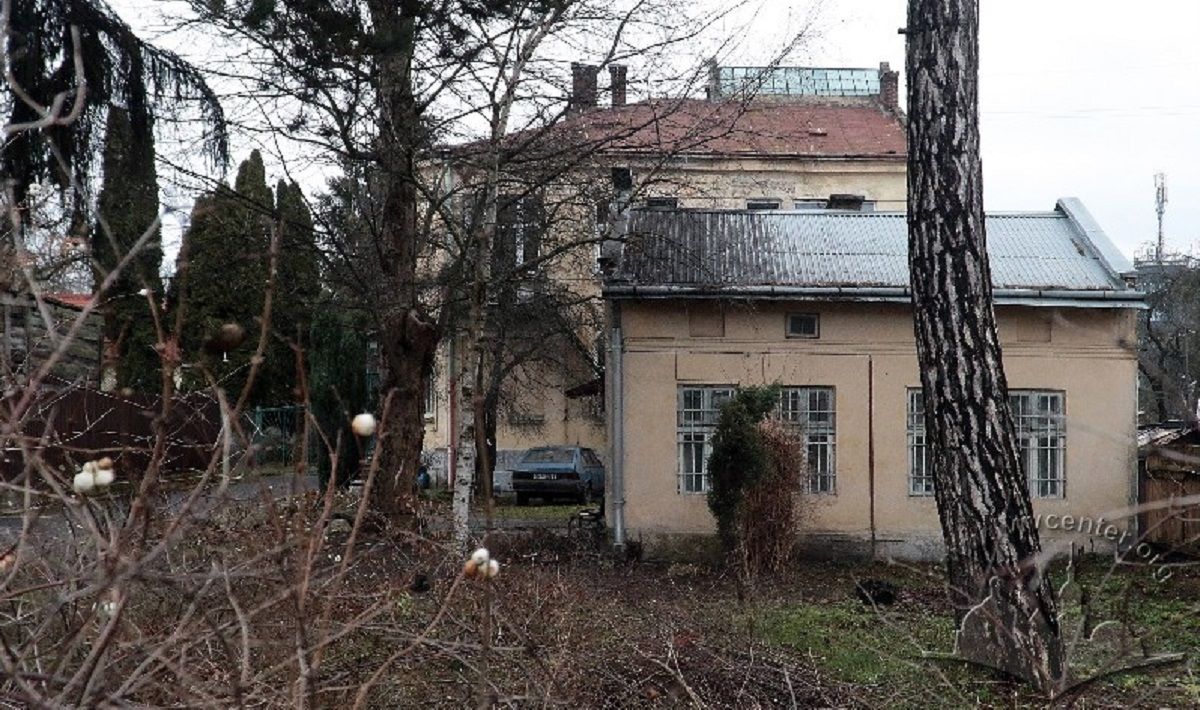 Львівська міськрада відсудила в облради чотири медзаклади у Львові