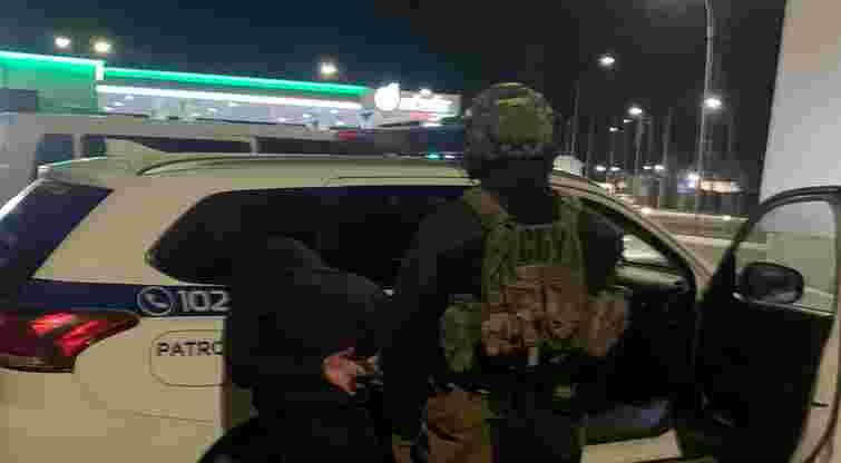 СБУ затримала патрульного з Буковини на хабарі у 8800 грн - ZAXID.NET