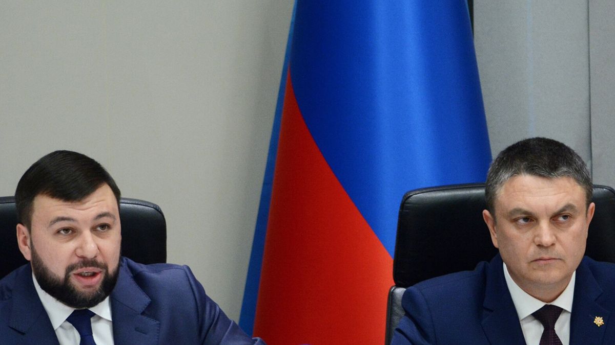 Ватажки терористів «ЛНР» і «ДНР» отримали партквитки «Єдиної Росії»