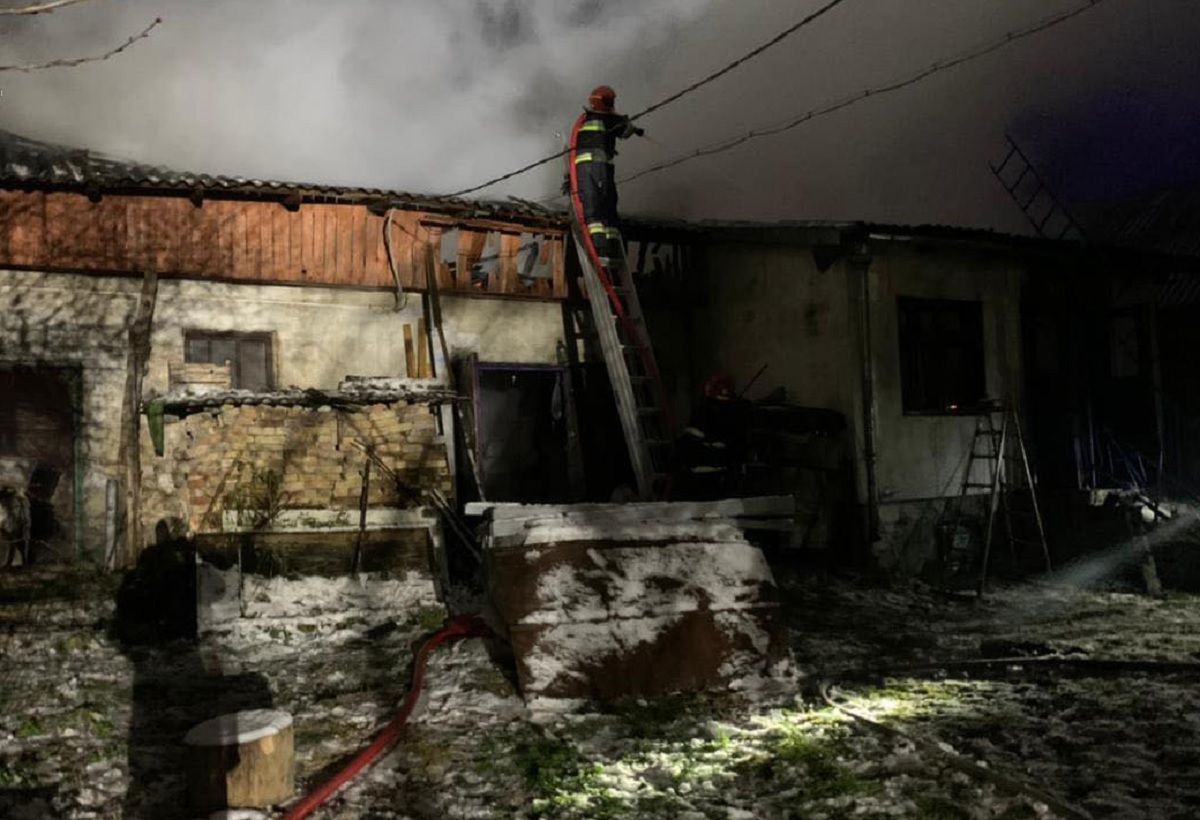 Під час пожежі на Золочівщині загинула 58-річна жінка