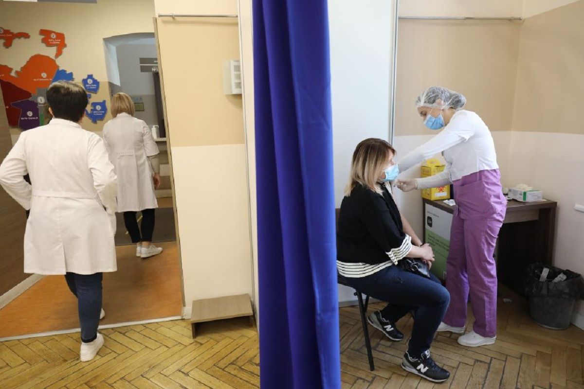 У Львові цього тижня вакцинуватися від коронавірусу можна у 15 центрах вакцинації