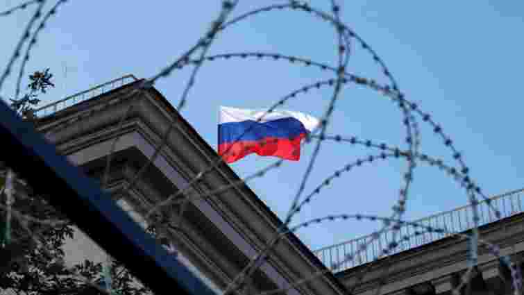 США відключать Росію від SWIFT у випадку її вторгнення в Україну, – CNN