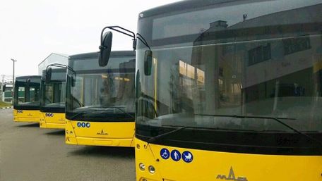 Україна скасувала спеціальне мито на білоруські автобуси