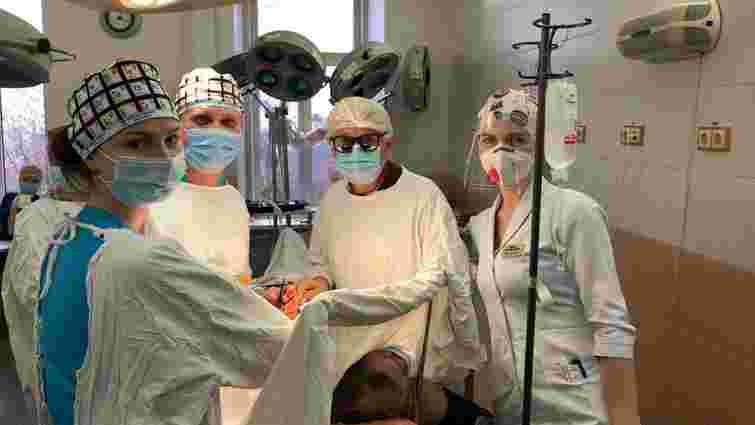 Львівські хірурги врятували чоловіка з підковоподібною ниркою