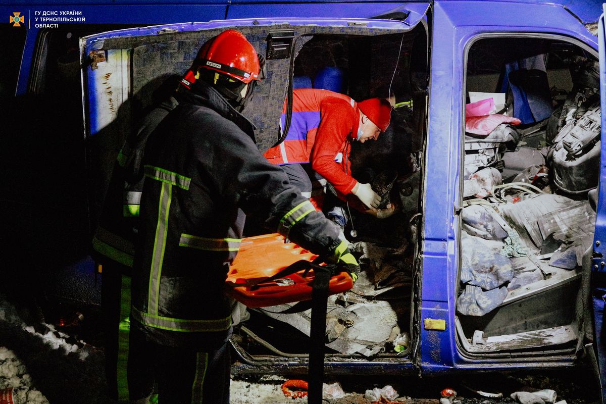 Двоє постраждалих у вечірній ДТП із тернопільською маршруткою померли у реанімації