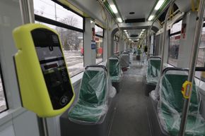 Львів отримав перший п’ятисекційний трамвай «Електрон» за кредит ЄІБ