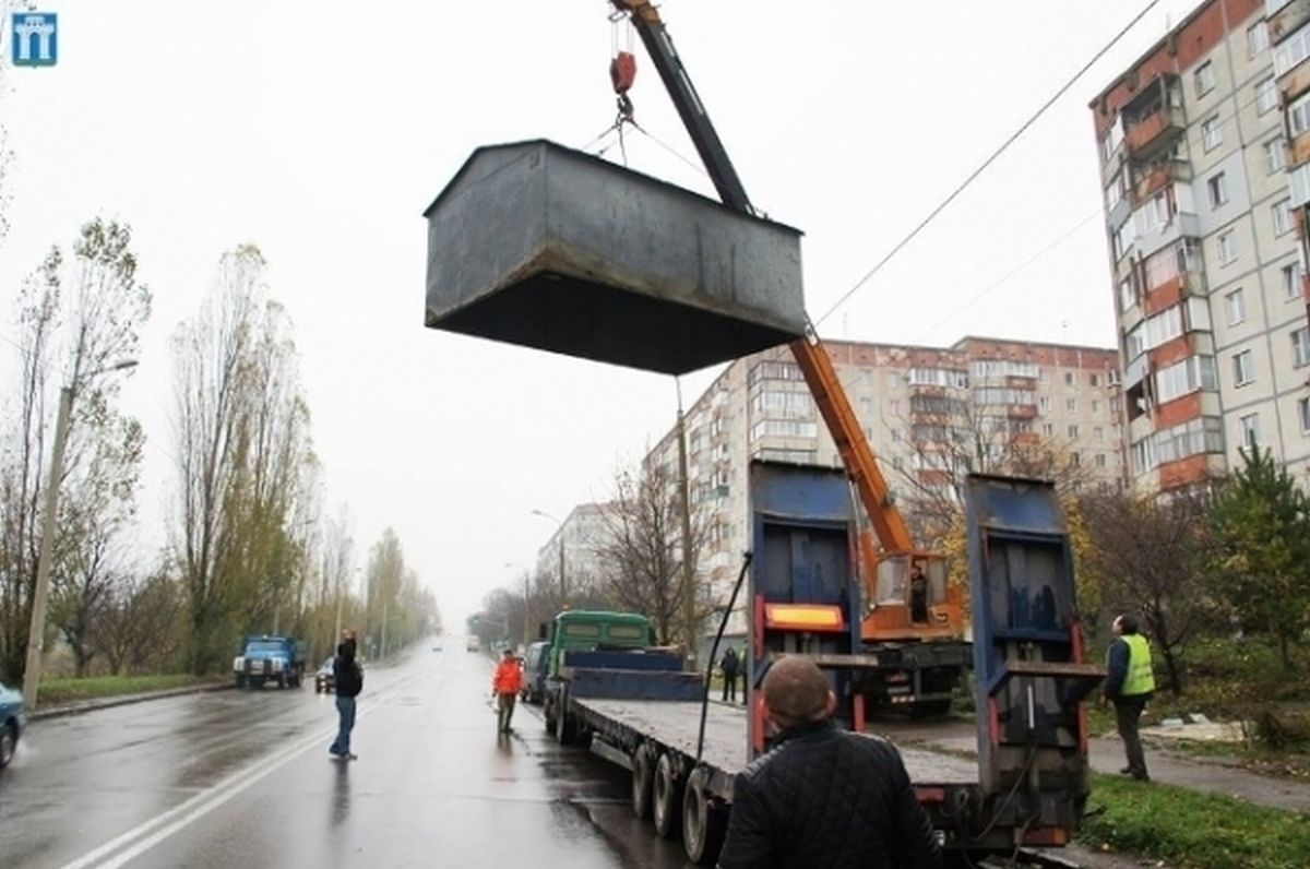 У Рівному знесуть понад 100 незаконних гаражів та кіосків