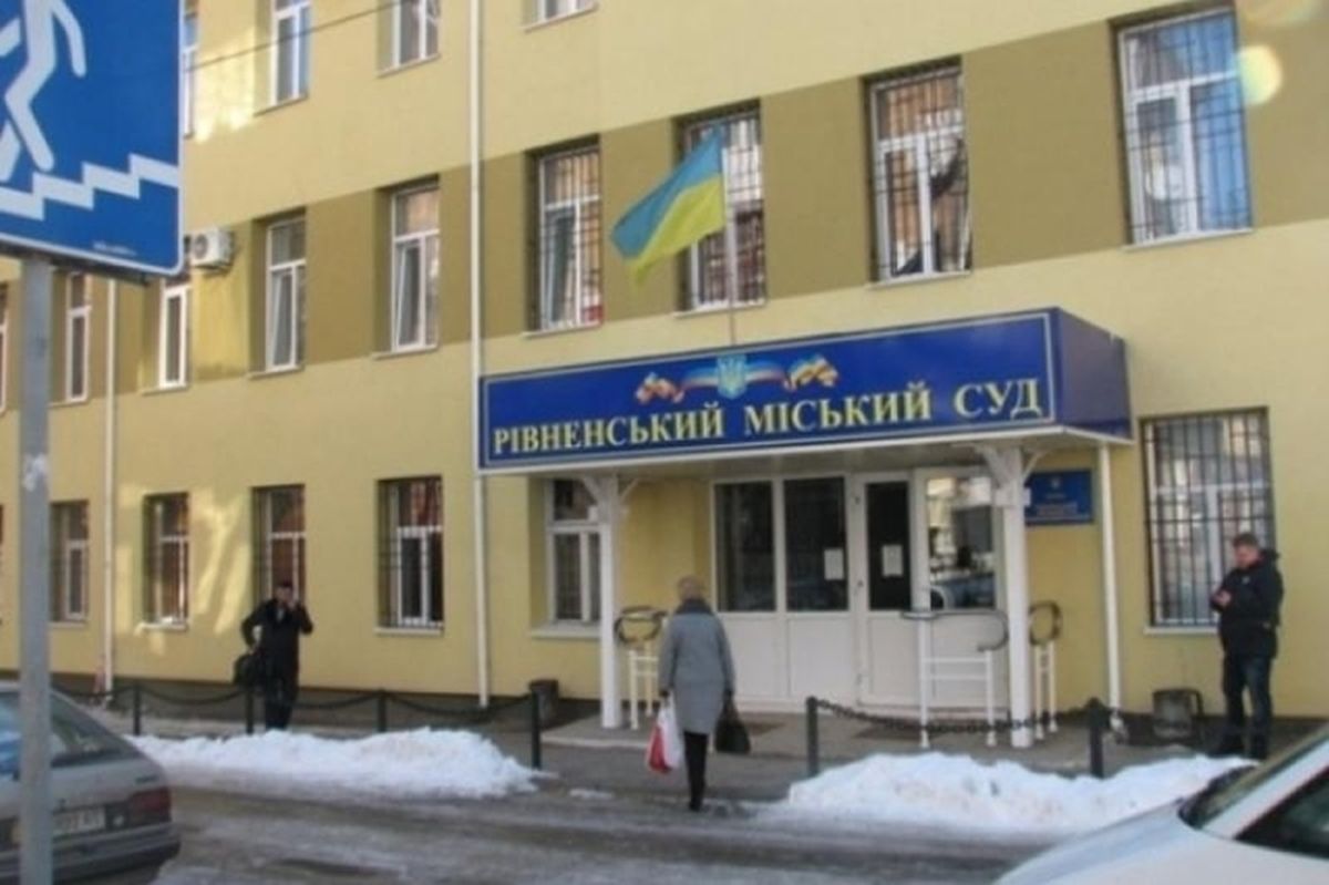 53-річну рівнянку посадили на п'ять років за вбивство 28-річного гостя