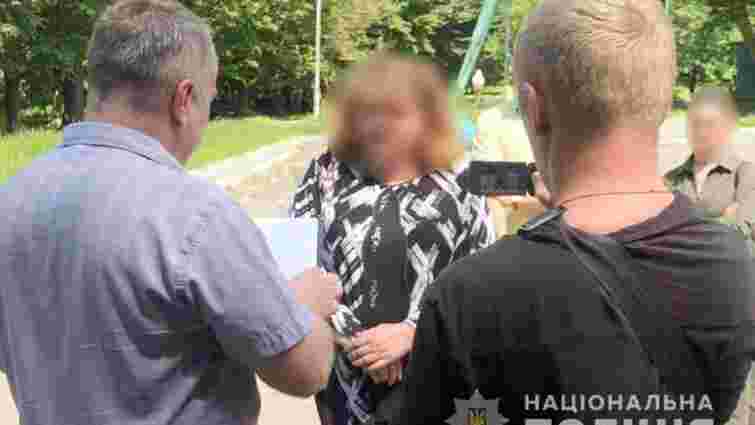 За торгівлю донькою мешканку Хмельницького засудили на 6 років в’язниці