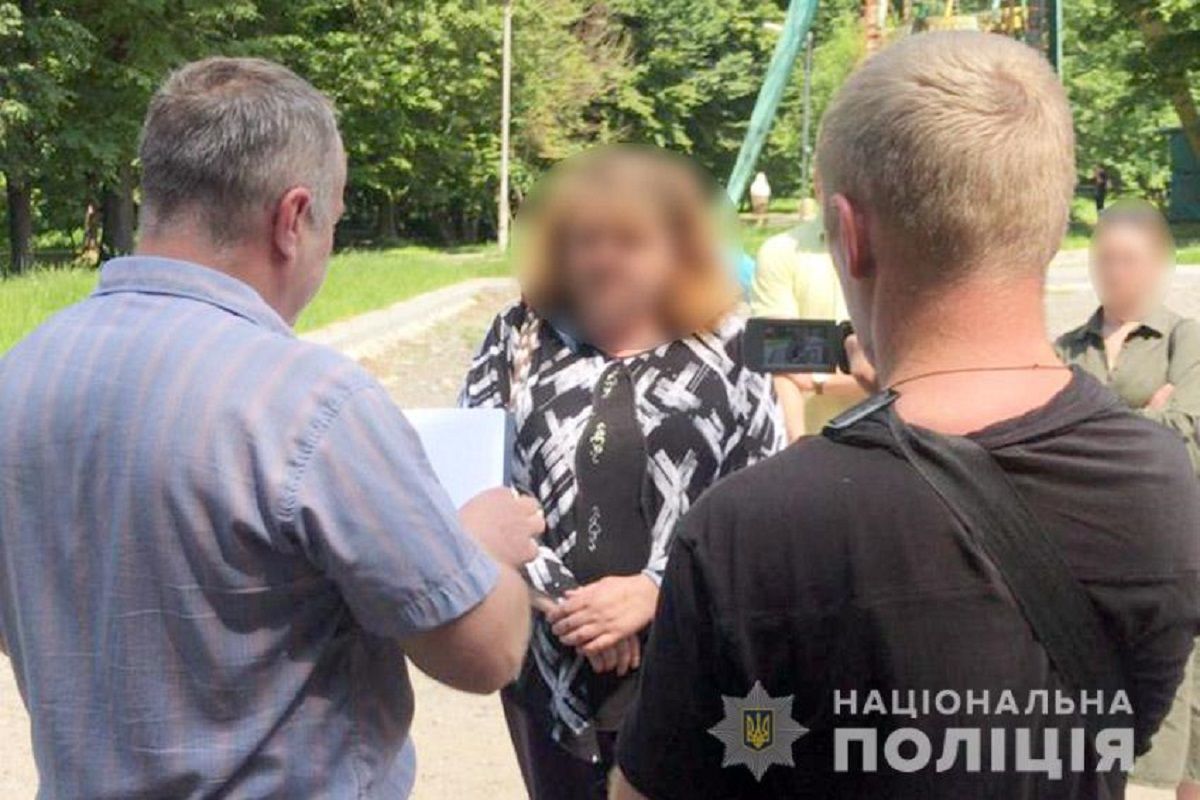 За торгівлю донькою мешканку Хмельницького засудили на 6 років в’язниці