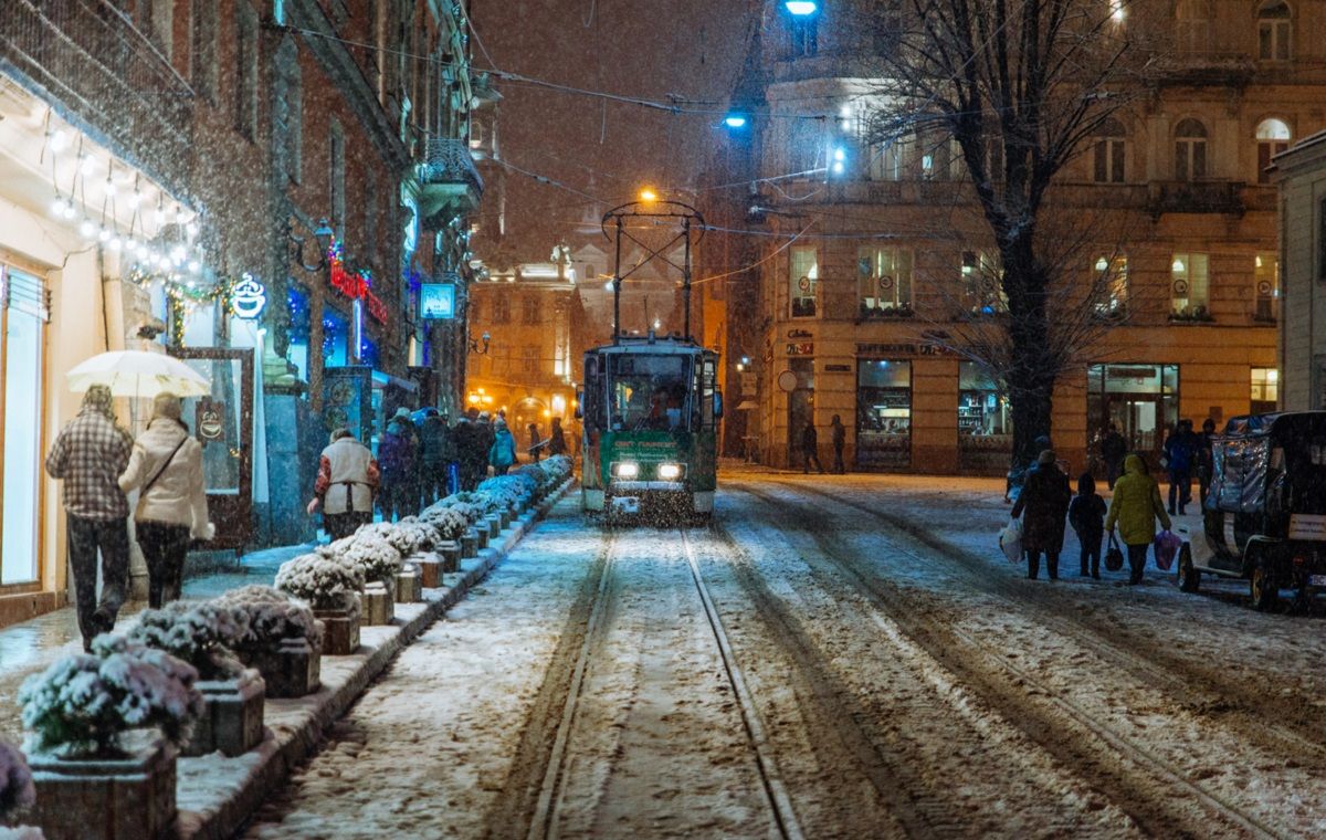 У електротранспорті Львова упродовж місяця постійно звучатимуть колядки