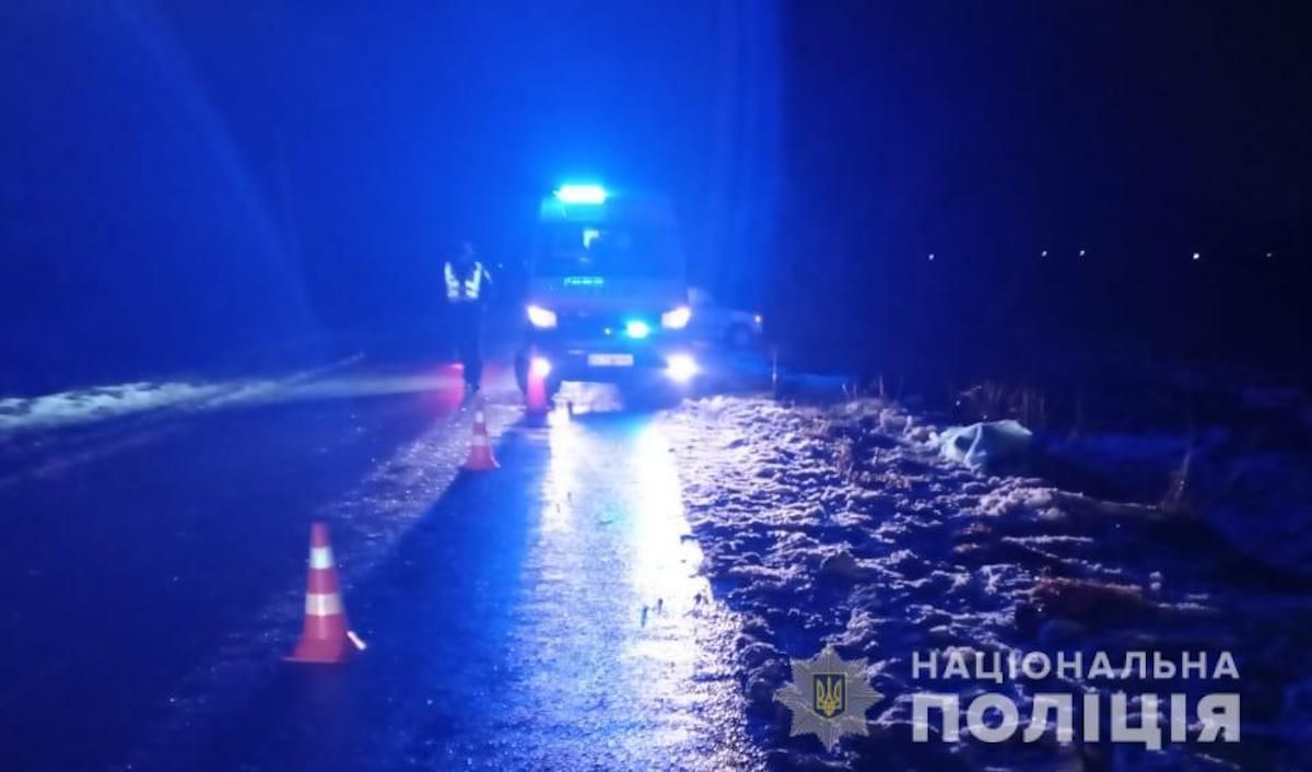 Автомобіль на смерть збив 20-річного пішохода біля Буська

