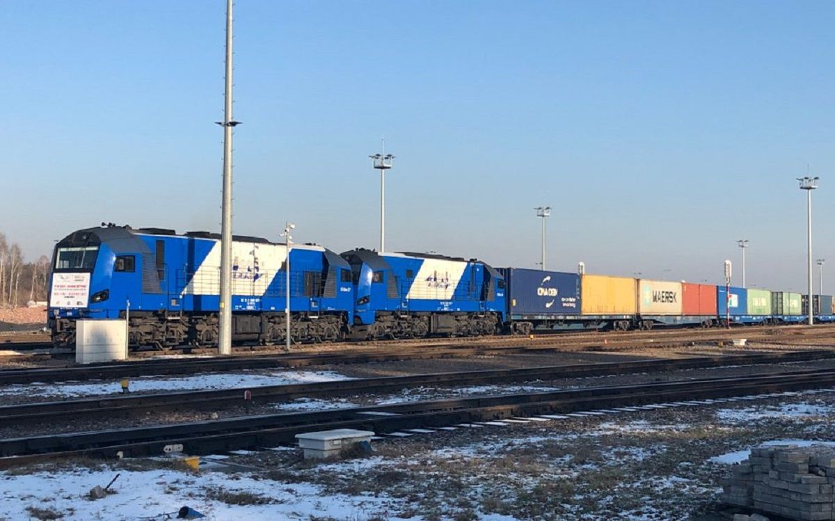Польща звинуватила Україну у блокуванні транзиту вантажних поїздів з Китаю