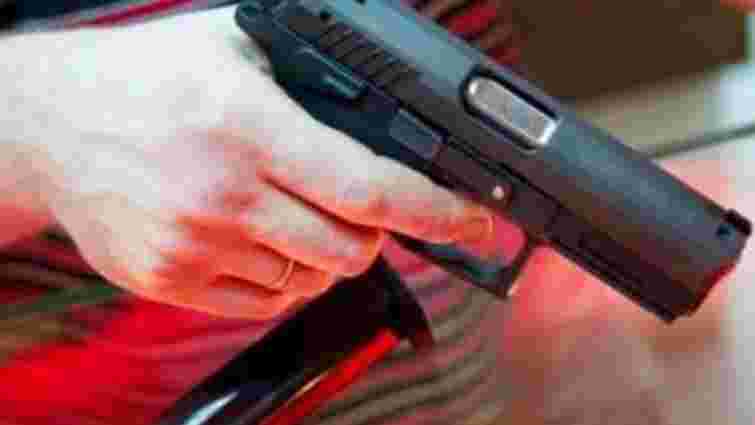 Під час сімейного конфлікту у Тернополі 30-річний чоловік підстрелив дружину