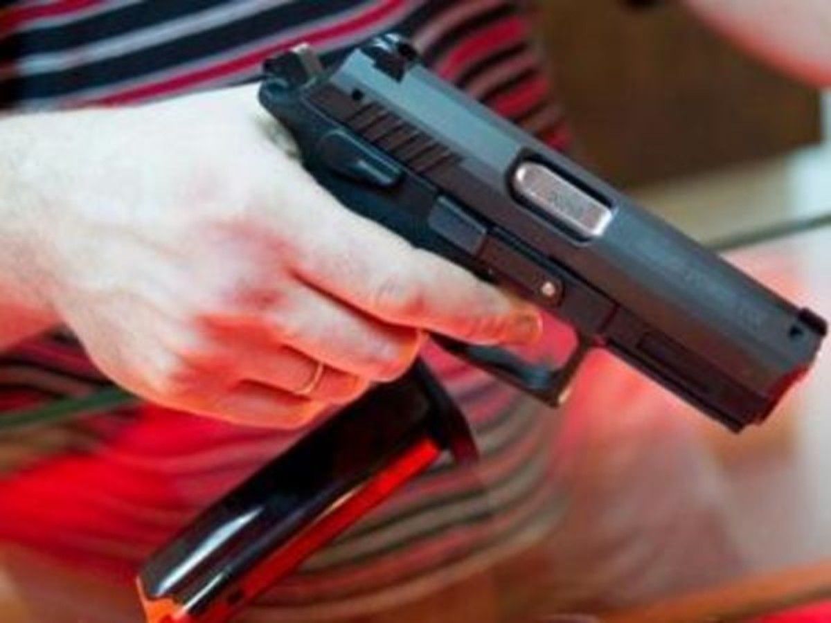 Під час сімейного конфлікту у Тернополі 30-річний чоловік підстрелив дружину