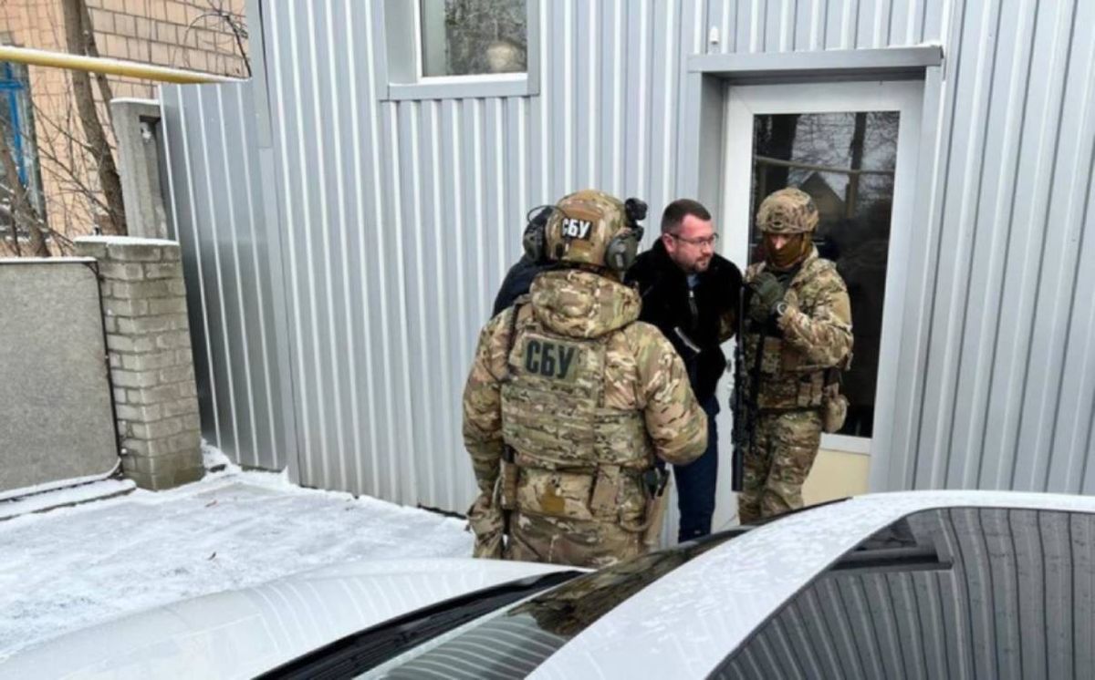 Начальника Івано-Франківської митниці затримали на хабарі у $10 тис.