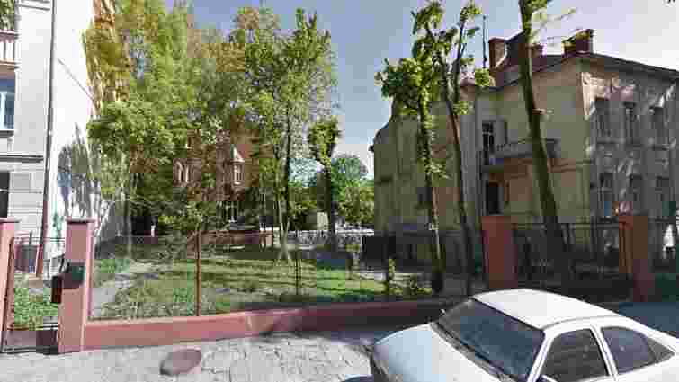 Львівські депутати планують віддати під забудову ділянку між двома пам'ятками архітектури