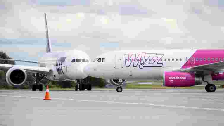 Авіакомпанія Wizz Air скасувала 10 маршрутів з України