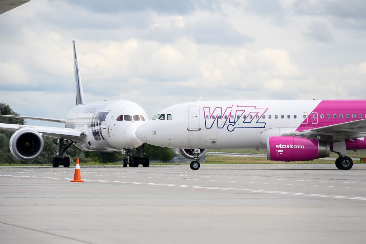 Авіакомпанія Wizz Air скасувала 10 маршрутів з України
