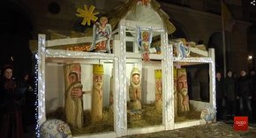 На площі Ринок урочисто відкрили різдвяну шопку