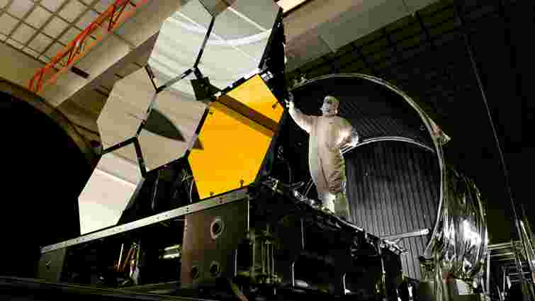 NASA запустило у космос найдорожчий в історії телескоп James Webb