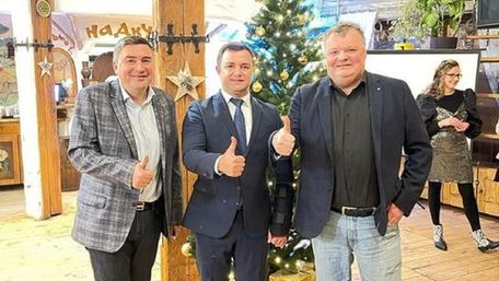Добродомов продав «4 канал» народному депутату зі «Слуги народу»