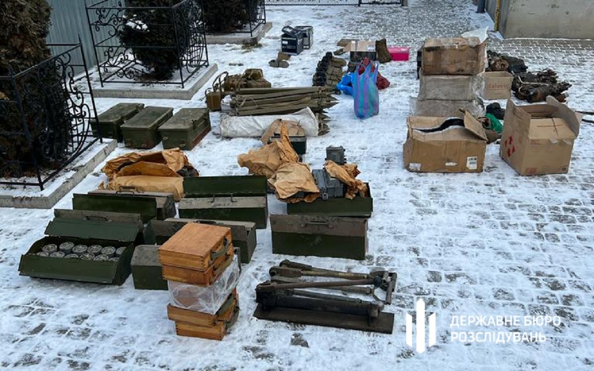 Контрактник ЗСУ разом з батьком викрали запчастин до бронетехніки на мільйон гривень