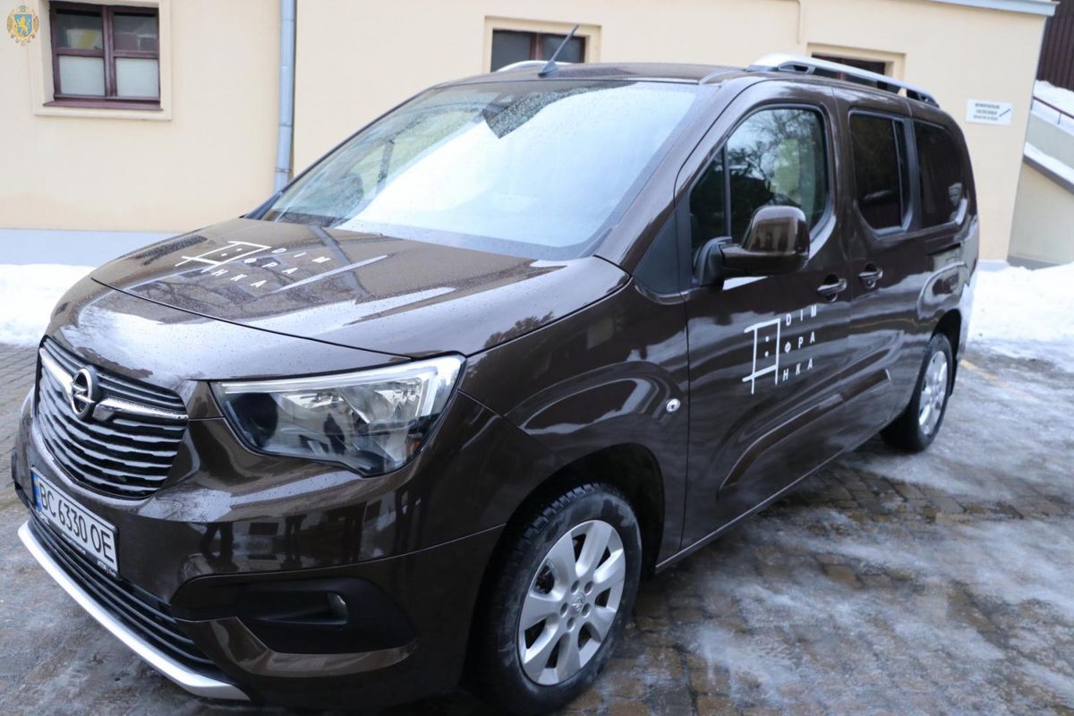 Львівський музей Франка отримав автомобіль для пересувних виставок