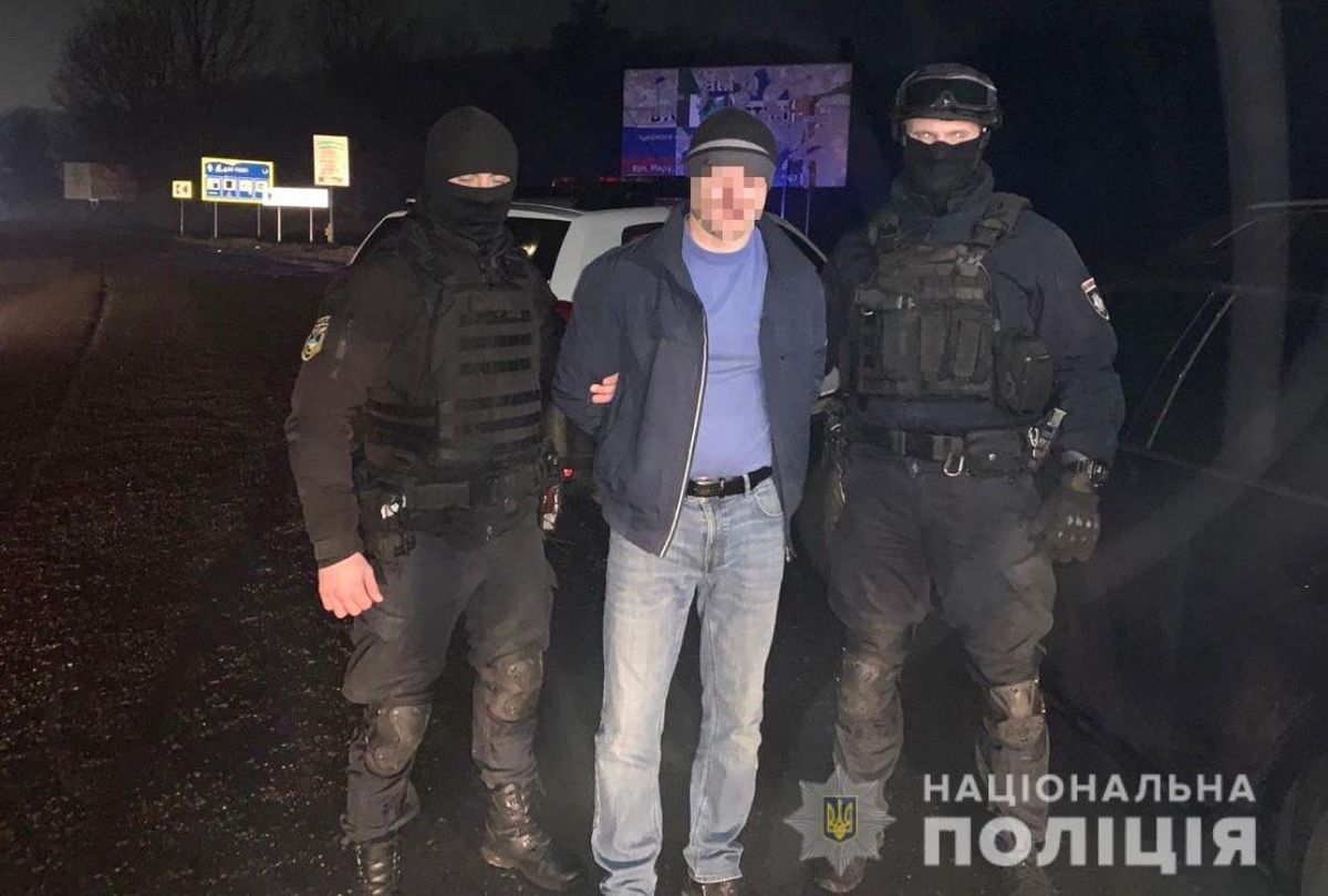 Поліція затримала 34-річного чоловіка за стрілянину у мукачівському кафе