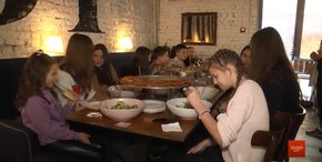 У Львові влаштували різдвяний обід для дітей-сиріт і позбавлених батьківського піклування