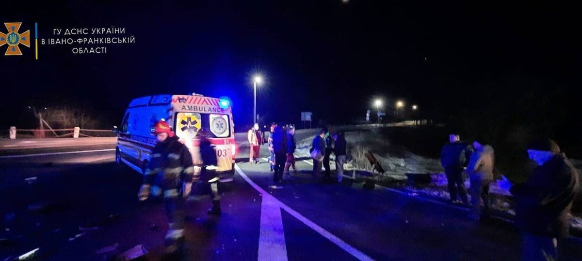 Внаслідок ДТП з мікроавтобусом у Коломиї загинула 5-місячна дівчинка