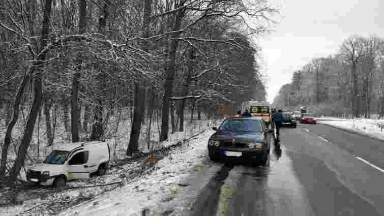П'ятеро людей постраждали в ДТП з вини водія Audi A6 біля Радехова