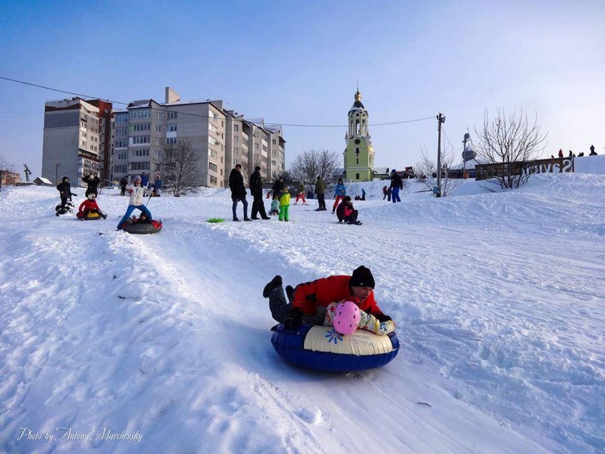 9-річна дівчинка потрапила у реанімацію після катання на санках у Тернополі