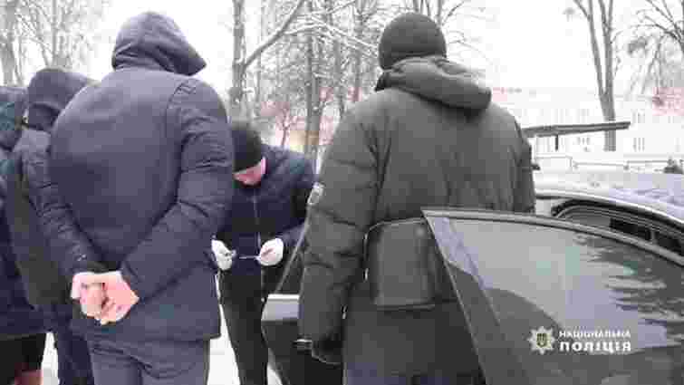 Поліцейські затримали  27-річного рівнянина за крадіжки на 500 тис. грн у літніх людей