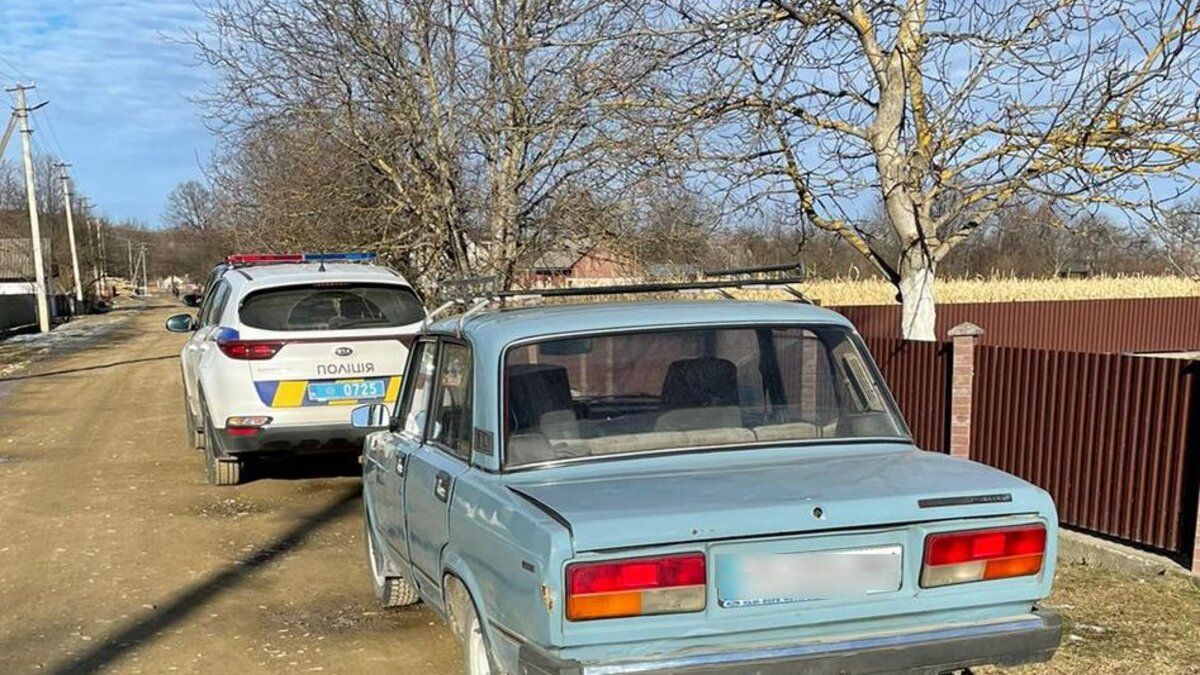 17-річний юнак вкрав із двору на Буковині дідусеві «Жигулі»