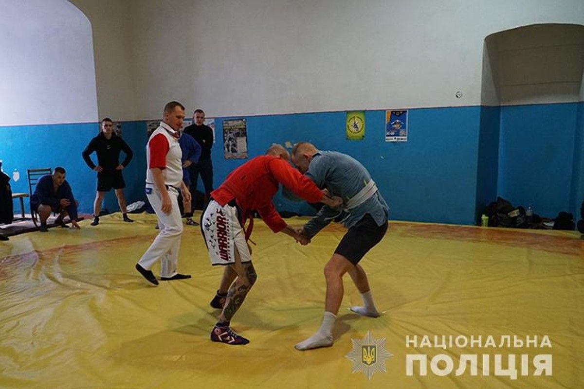 Під час змагань із самбо у Тернополі травмувався 19-річний поліцейський